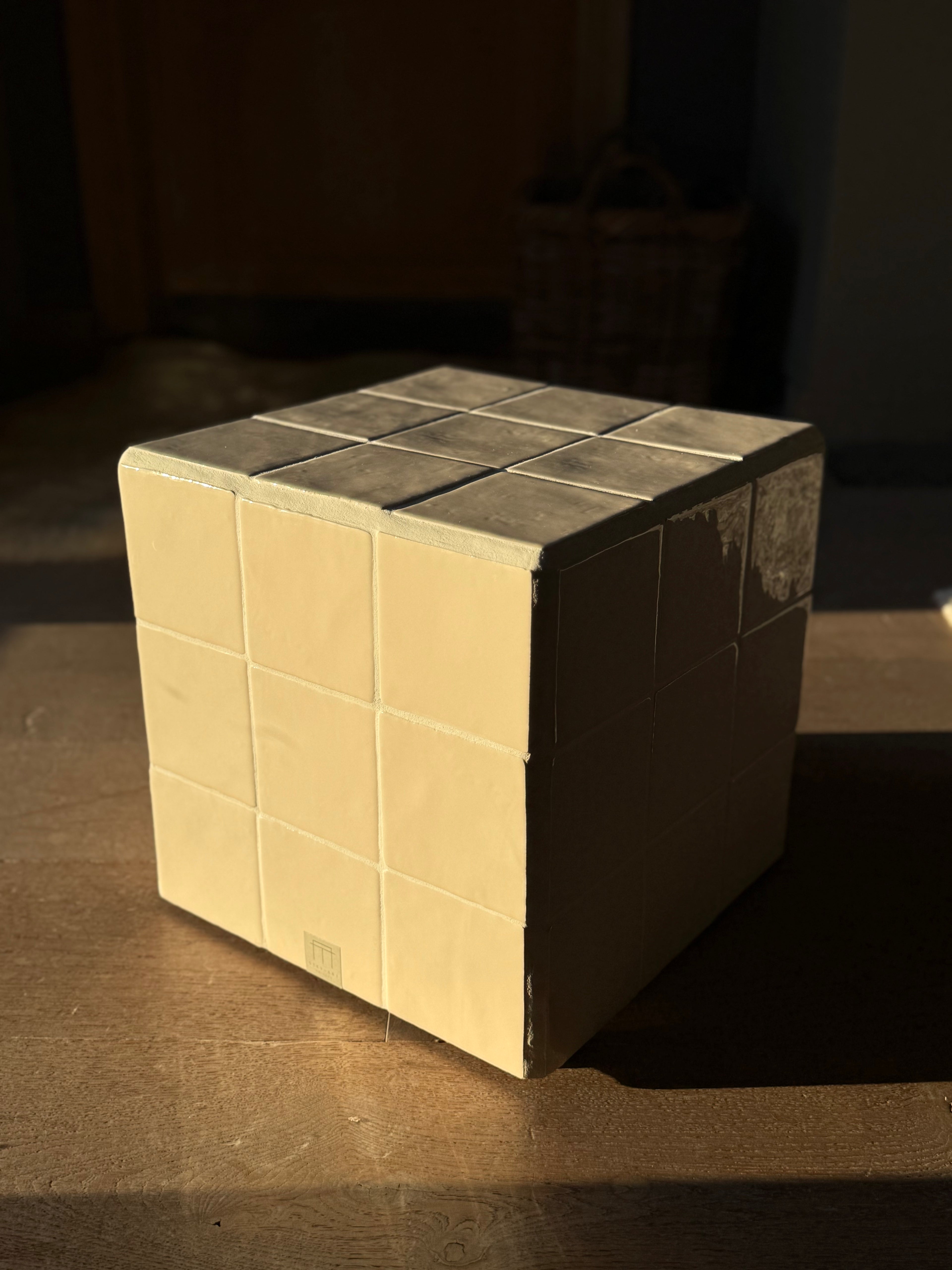 steyart tegeltafel tiledcube belgiandesign interior eyecatcher interieur furniture handcrafted uniekinterieur