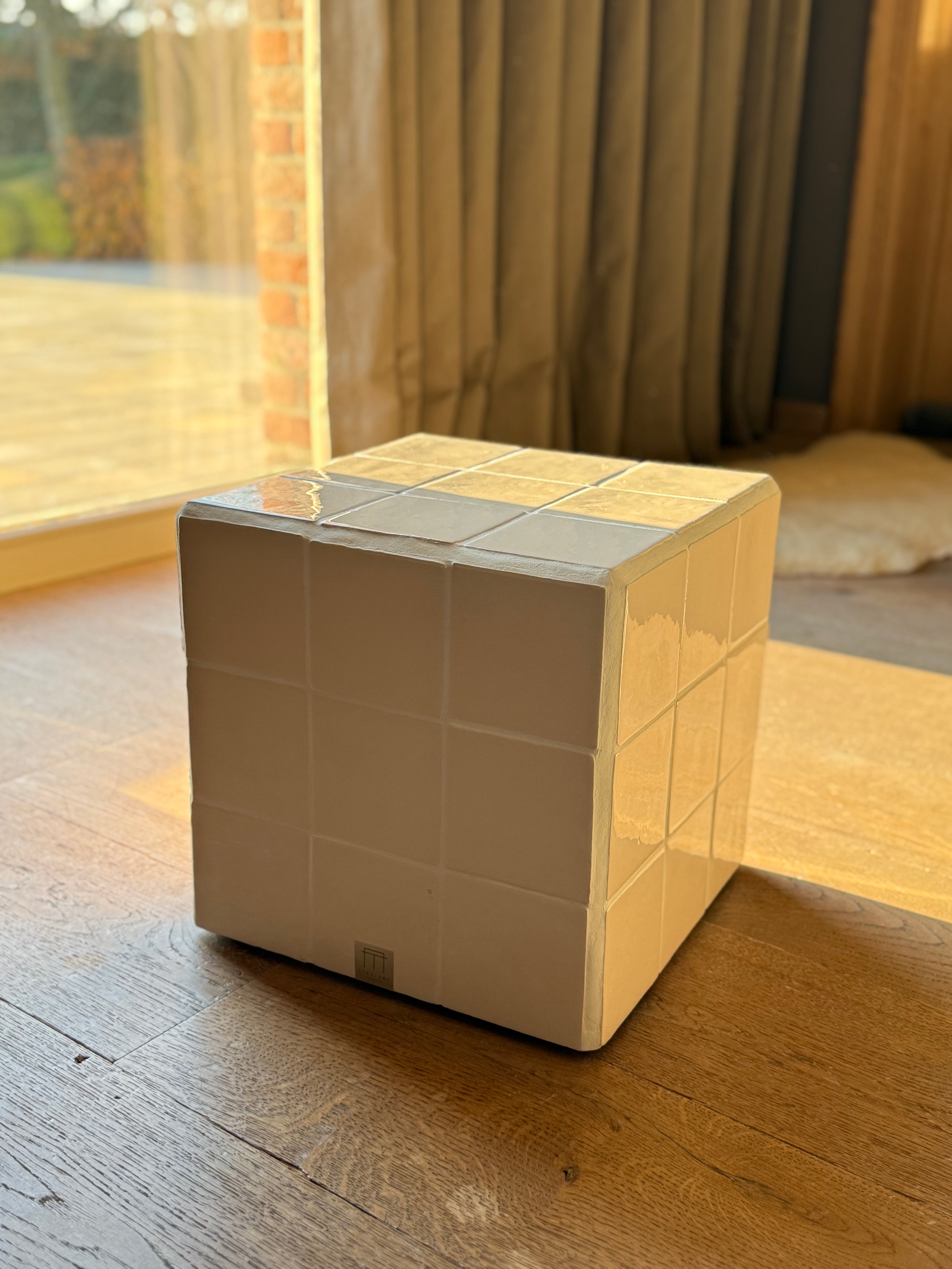 steyart tegeltafel tiledcube belgiandesign interior eyecatcher interieur furniture handcrafted uniekinterieur